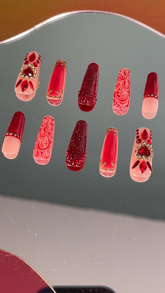 Get into the Holiday Spirit with Christmas-Themed Press-On Nails