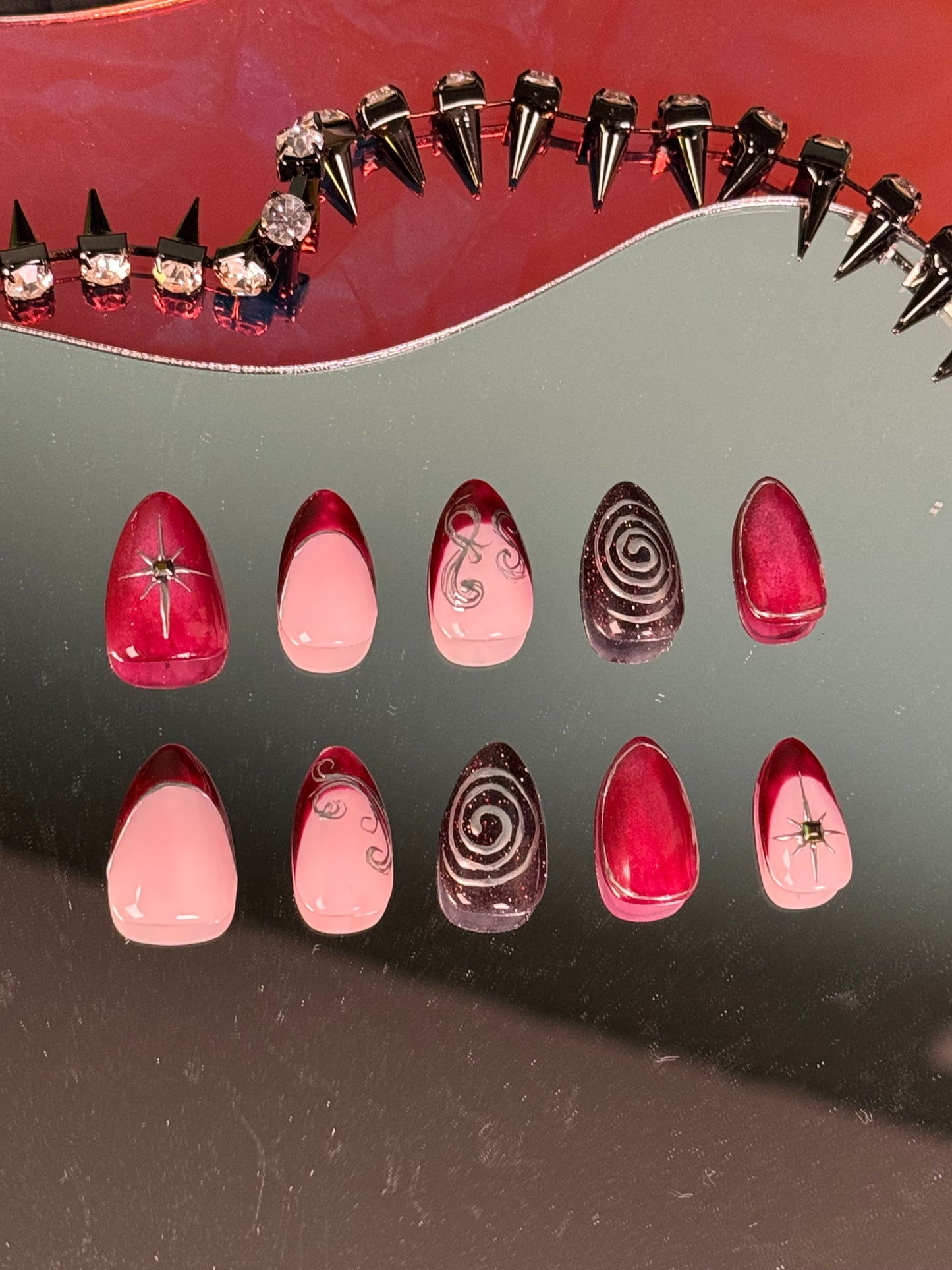 Dark Red Stary Night (Short Almond, C Style)